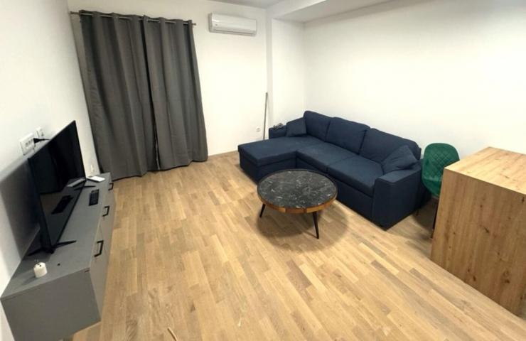 Lijepo namještena garsonjera, 24m², Malo brdo, Podgorica
