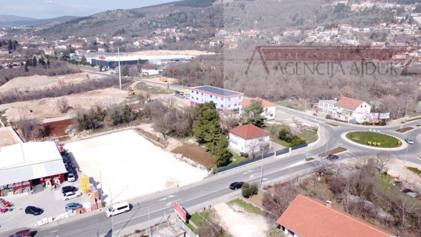 Imotski najam građevinskog zemljišta 2149 m2 - TOP lokacija - dugoročno