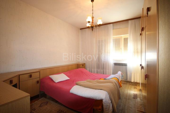 Split, Visoka, prodaja 4soban stan, parking