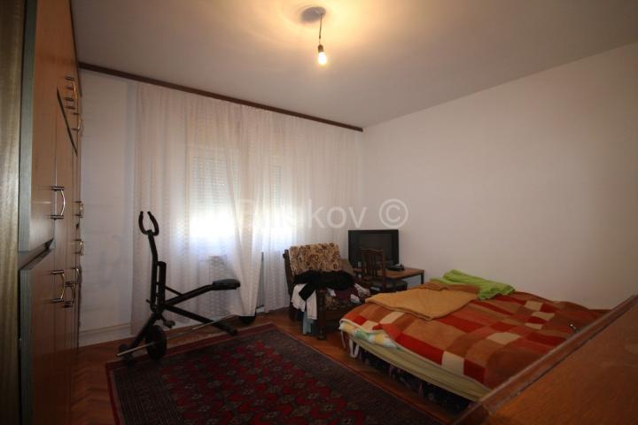 Split, Visoka, prodaja 4soban stan, parking