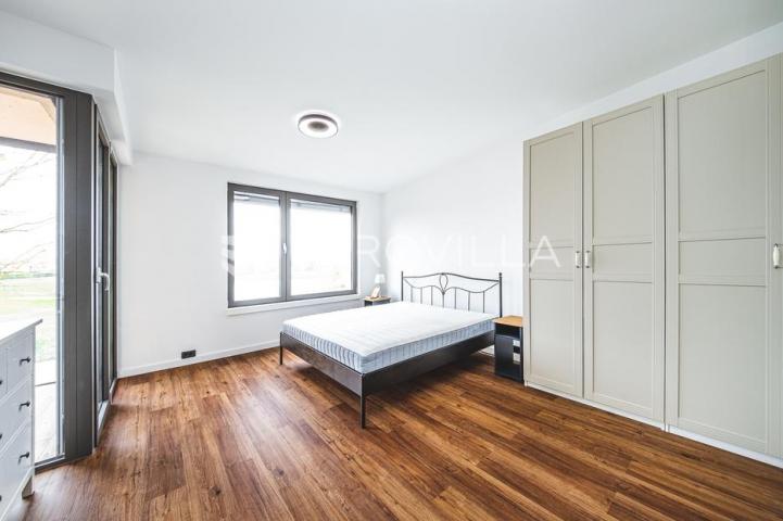Novi Zagreb, Golf Resort, moderna četverosobna kuća u nizu s vrtom, 4 parkirnih mjesta