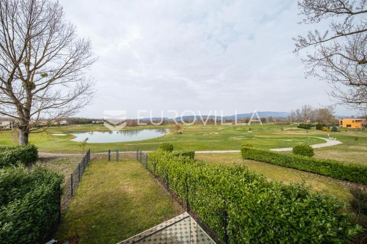 Novi Zagreb, Golf Resort, moderna četverosobna kuća u nizu s vrtom, 4 parkirnih mjesta