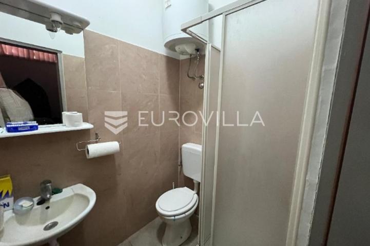 Istra, Pula, dvosobni stan 56 m²