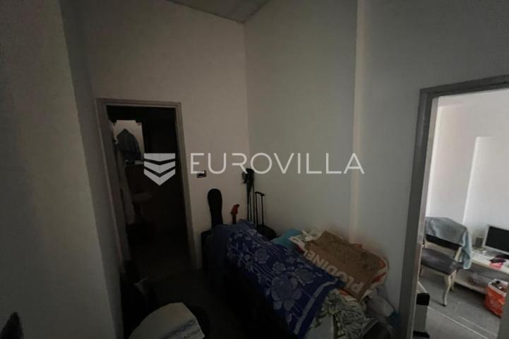 Istra, Pula, dvosobni stan 56 m²