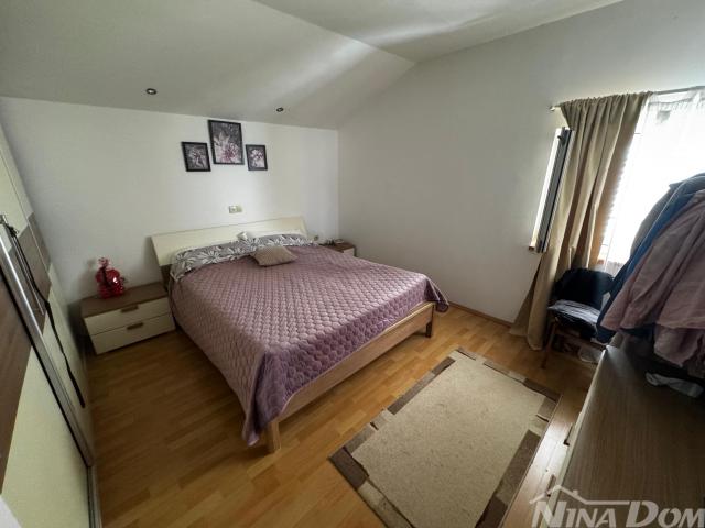 Apartmanska kuća Privlaka - centar mjesta - 300m od mora