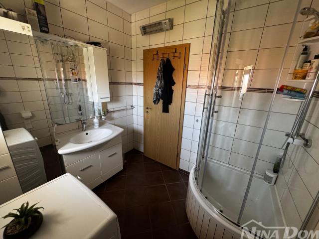 Apartmanska kuća Privlaka - centar mjesta - 300m od mora