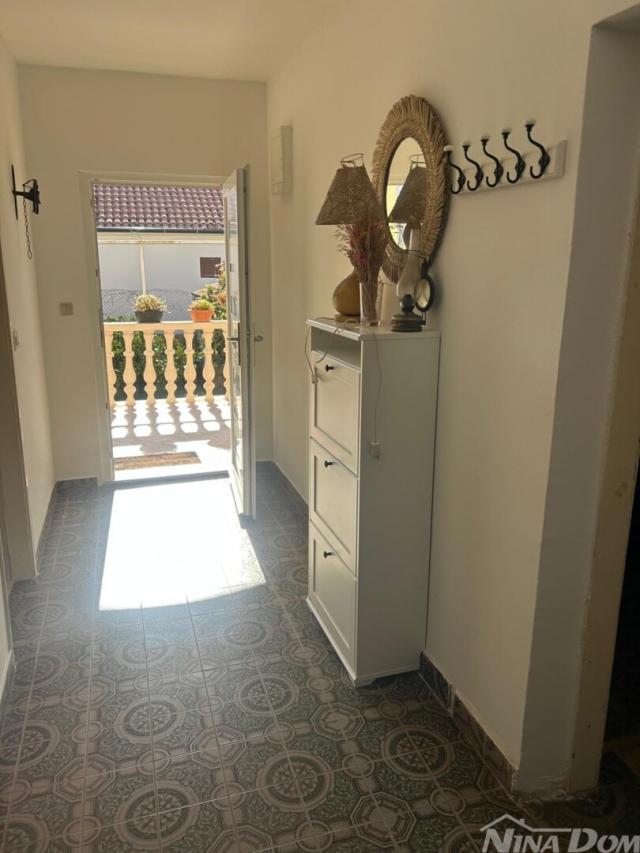 Apartmanska kuća Privlaka - centar mjesta - 300m od mora