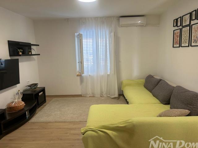 Apartmanska kuća Privlaka - centar mjesta - 300m od mora