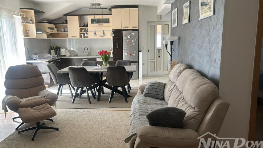 Apartmanska kuća Privlaka - centar mjesta - 300m od mora