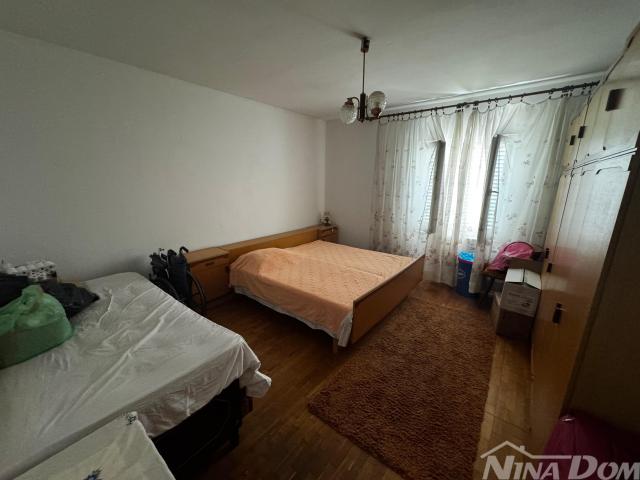 Apartmanska kuća Privlaka - centar mjesta - 300m od mora