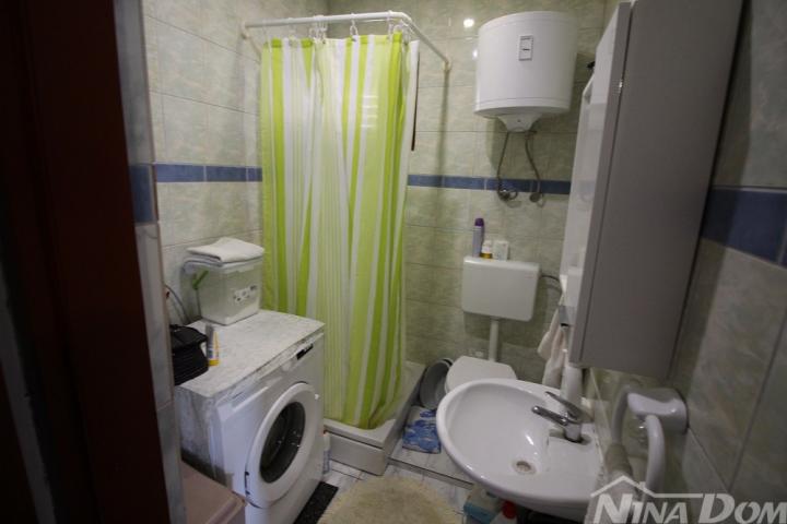 Samostojeća prizemnica s dvorištem