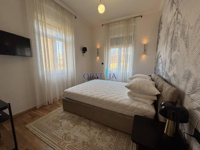 Opatija centar stan u vili sa dva balkona