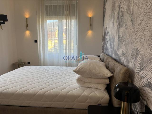 Opatija centar stan u vili sa dva balkona