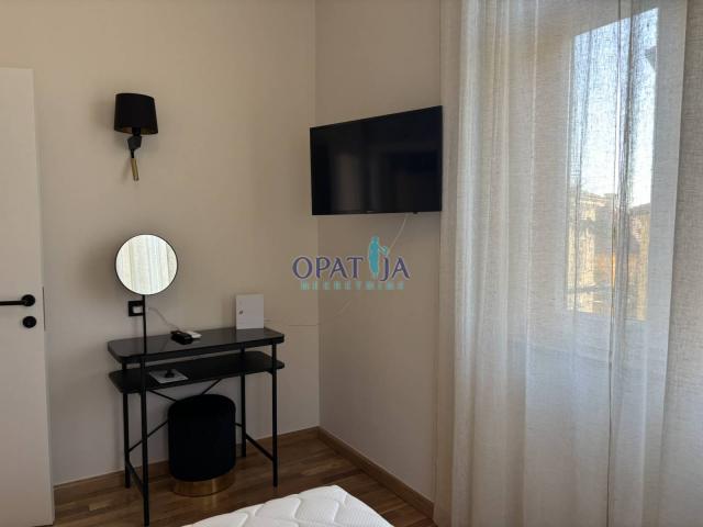 Opatija centar stan u vili sa dva balkona