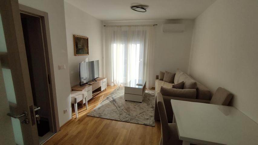 Jednosoban stan površine 40 m² na Zabjelu