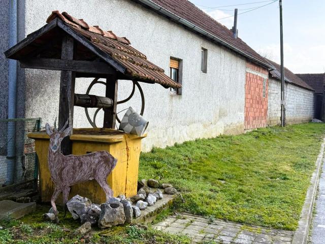 Prostrana poslovna zgrada - idealna za restoran, trgovinu i događanja