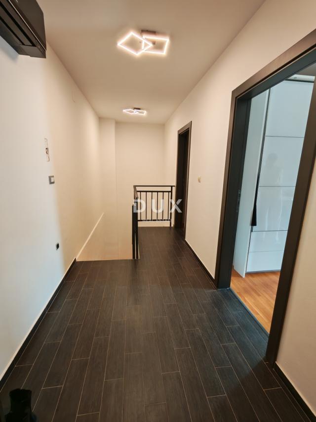 ISTRA, PULA- Dvoetažni stan 127 m2 na odličnoj lokaciji