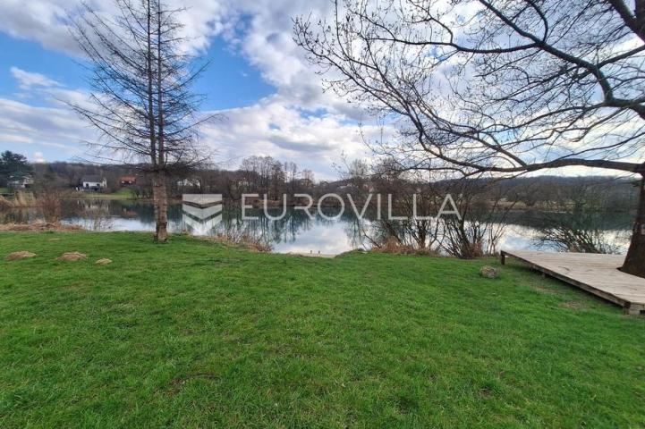 Duga Resa, Gršćaki, poljoprivredno zemljište 6000 m² na samoj obali Mrežnice