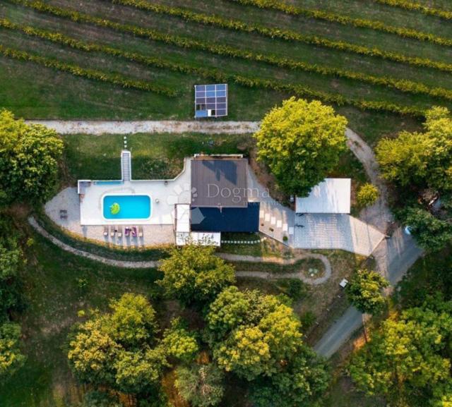 ORIOVAC - PREKRASNA KUĆA ZA ODMOR S BAZENOM