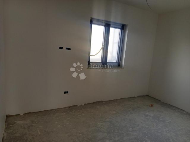 Moderan stan s pogledom na prirodu u mirnom dijelu Pule – 60 m², novogradnja