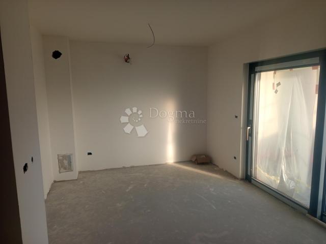 Moderan stan s pogledom na prirodu u mirnom dijelu Pule – 60 m², novogradnja