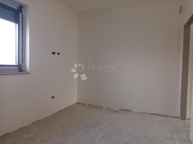 Moderni stan 60 m² u Puli – mirna lokacija, priroda i