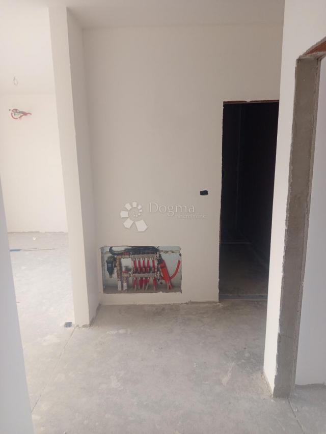 Moderni stan 60 m² u Puli – mirna lokacija, priroda i