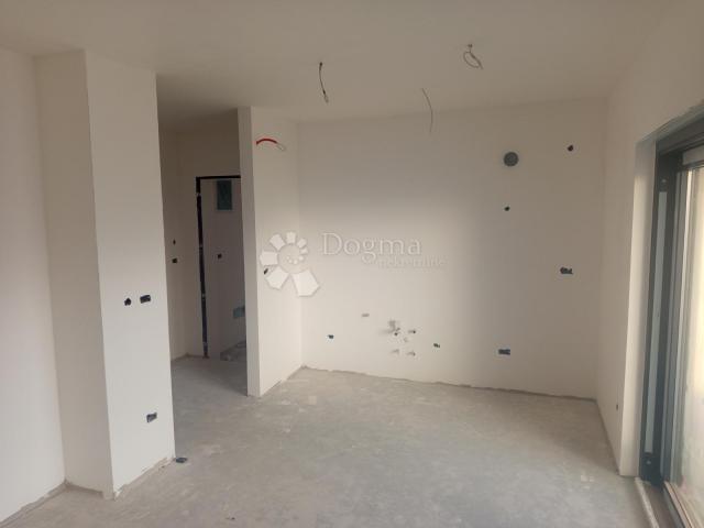 Moderni stan 60 m² u Puli – mirna lokacija, priroda i