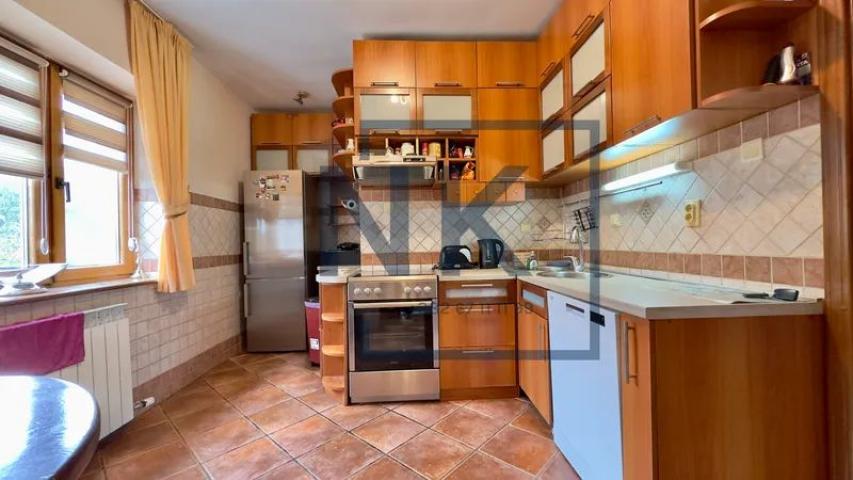 Najam/Izdavanje | Kuća | 300m2 | Podgorica, Ibričevina