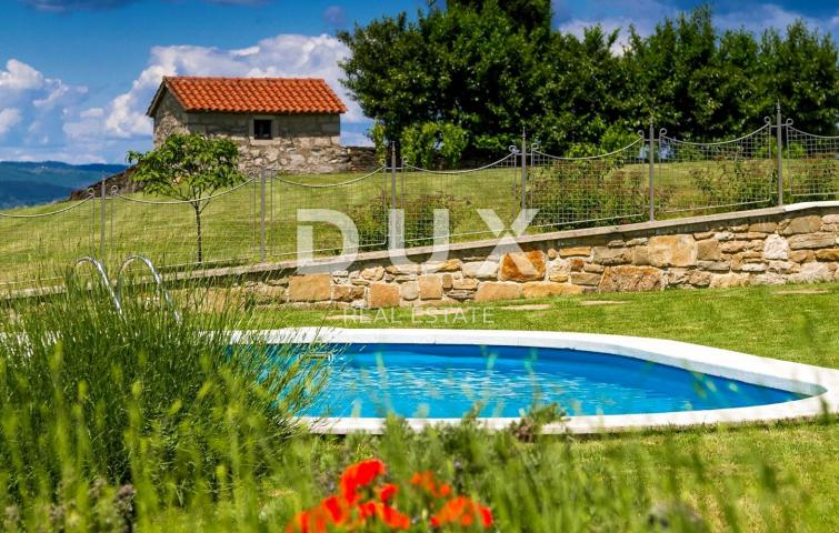 ISTRA, MOTOVUN - Rustikalna kuća s bazenom