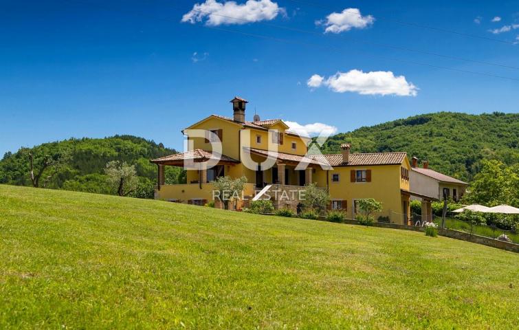 ISTRA, MOTOVUN - Rustikalna kuća s bazenom