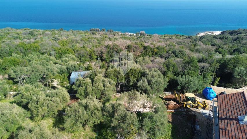 Građevinsko zemljište 200 m od plaže, Rabac, okolica