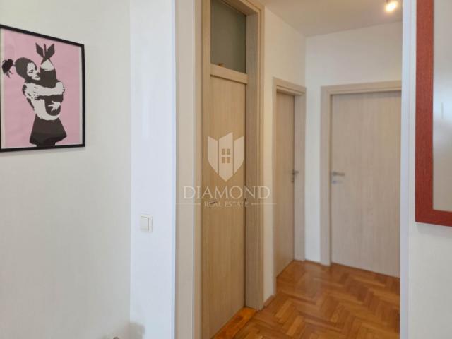 Zagreb, Špansko! Peterosobni stan s dvorištem!