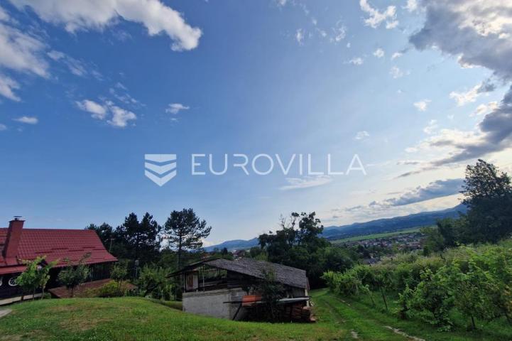 Laduč, drvena kuća 183 m² na zemljištu 5.064 m²