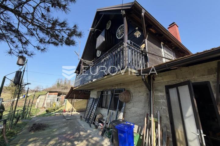 Laduč, drvena kuća 183 m² na zemljištu 5.064 m²