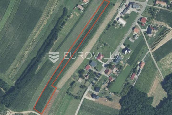 Cestica, Radovec, djelomično građevinsko zemljište površine 1000 m²