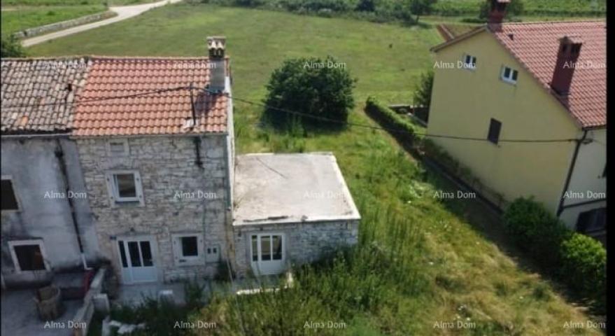 Kuća Prodaje se stara kamena kuca s zemljistem Barban idealno za kucu za odmor
