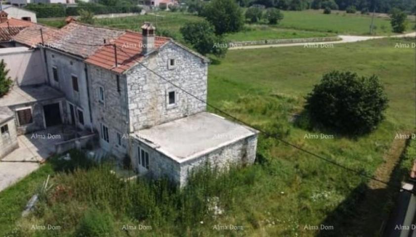 Kuća Prodaje se stara kamena kuca s zemljistem Barban idealno za kucu za odmor