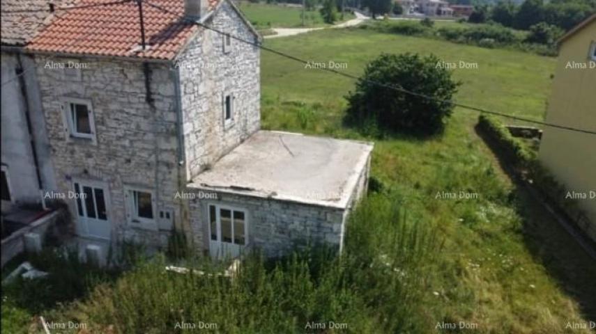 Kuća Prodaje se stara kamena kuca s zemljistem Barban idealno za kucu za odmor