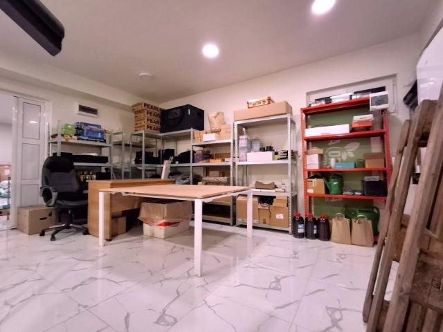 Poslovni prostor, 101m2, Blok 9, Podgorica