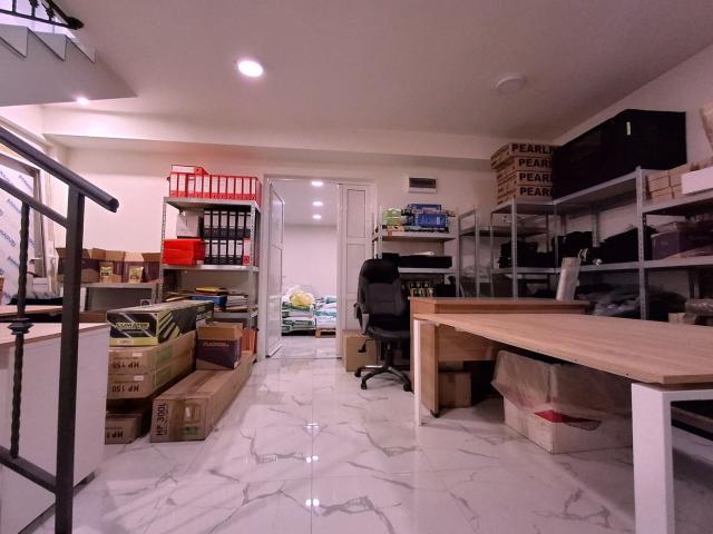 Poslovni prostor, 101m2, Blok 9, Podgorica