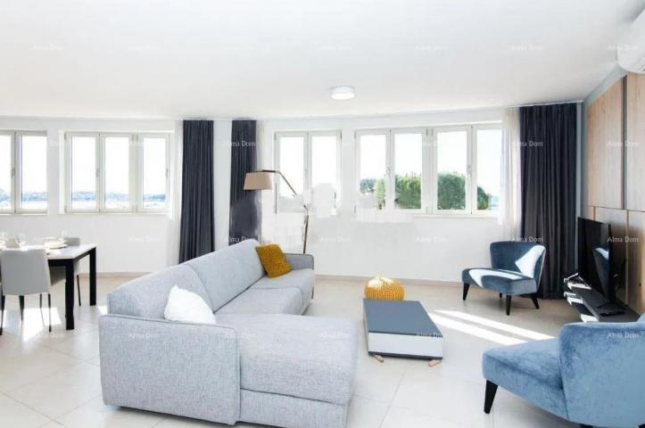 Stan Umag – penthouse s panoramskim pogledom na more
