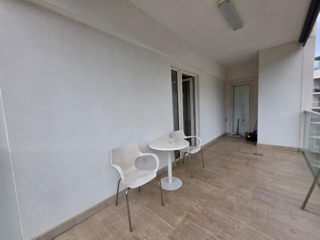 Luksuzni stan 89 m² na prvoj liniji mora sa dve odvojene jednosobne jedinice i pogledom na more-Tre 