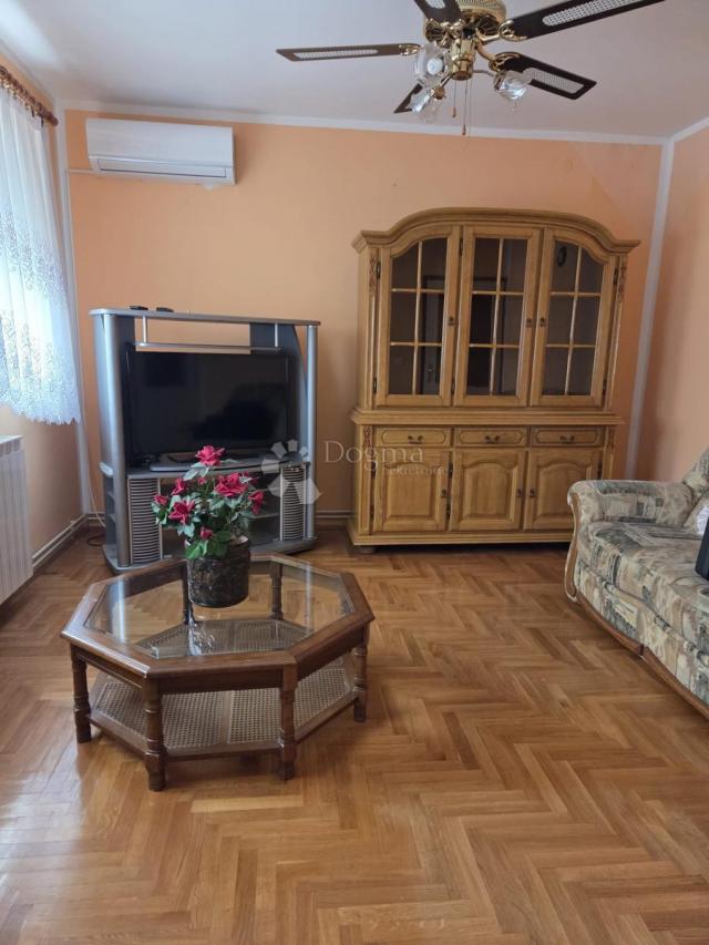 Kuća Vukovar, Mitnica – dvije stambene jedinice