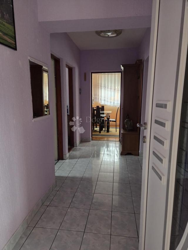 Kuća Vukovar, Mitnica – dvije stambene jedinice