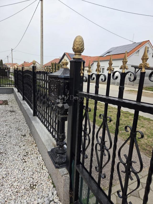 Kuća Vukovar, Mitnica – dvije stambene jedinice