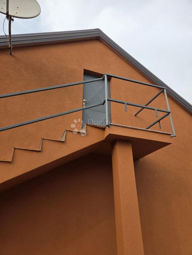 Kuća Vukovar, Mitnica – dvije stambene jedinice