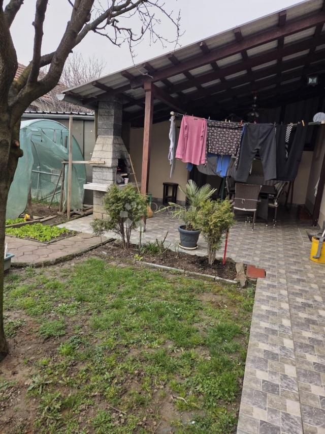 Kuća Vukovar, Mitnica – dvije stambene jedinice