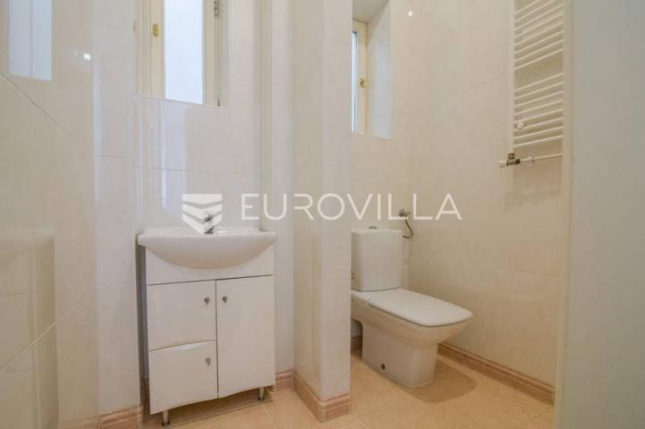 Zagreb, Centar, Zrinjevac luksuzno uređen, reprezentativan četverosoban stan, 160 m²