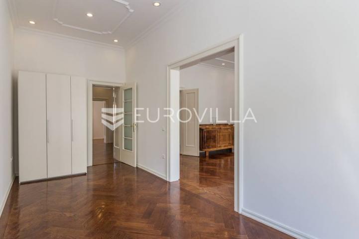 Zagreb, Centar, Zrinjevac luksuzno uređen, reprezentativan četverosoban stan, 160 m²